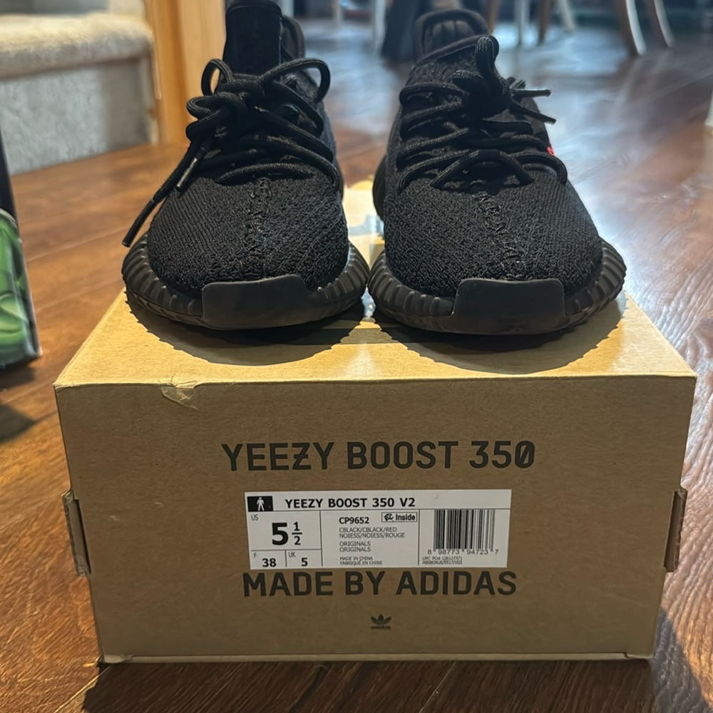 Yeezy V2 Black Red